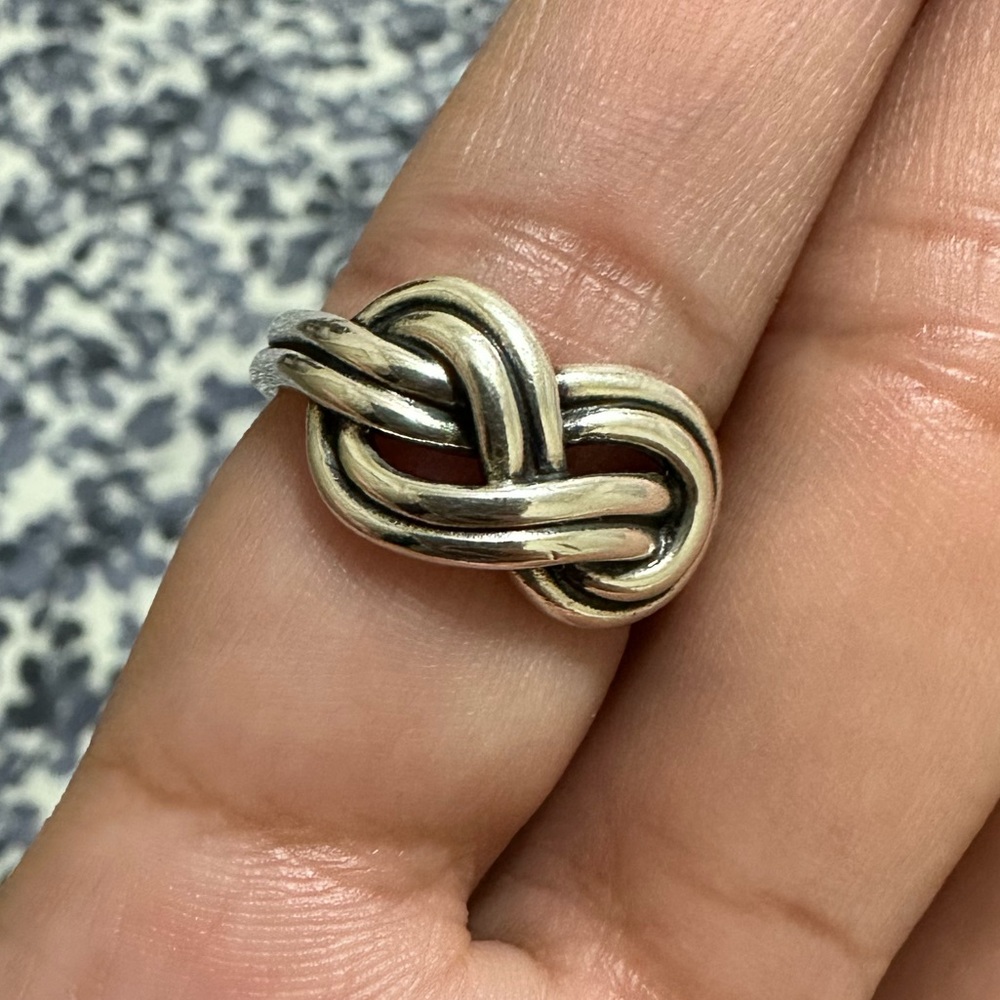 James Avery Retired True Loves Knot Ring